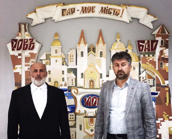 Артур Цицюрський відкривав нам часточки своєї душі, в якій особливе місце займає любов до рідного Бару — Олег Володарський (відео)