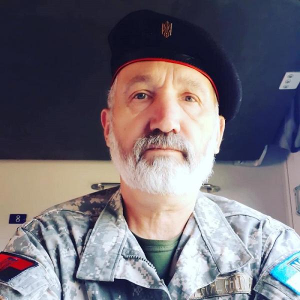 Капелан Петро Мірчук у своїй беззастережній Вірі став набагато вищим за буденну метушню, спокуси чи зневіру — Олег Володарський (відео)
