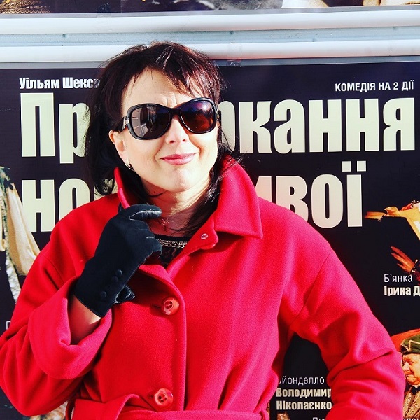 Нас намагаються зробити сірими, аморфними, байдужими, соціально й національно пасивними. Але є люди-іскри. Вони палають. Світять. Творять ― Олег Володарський (відео)